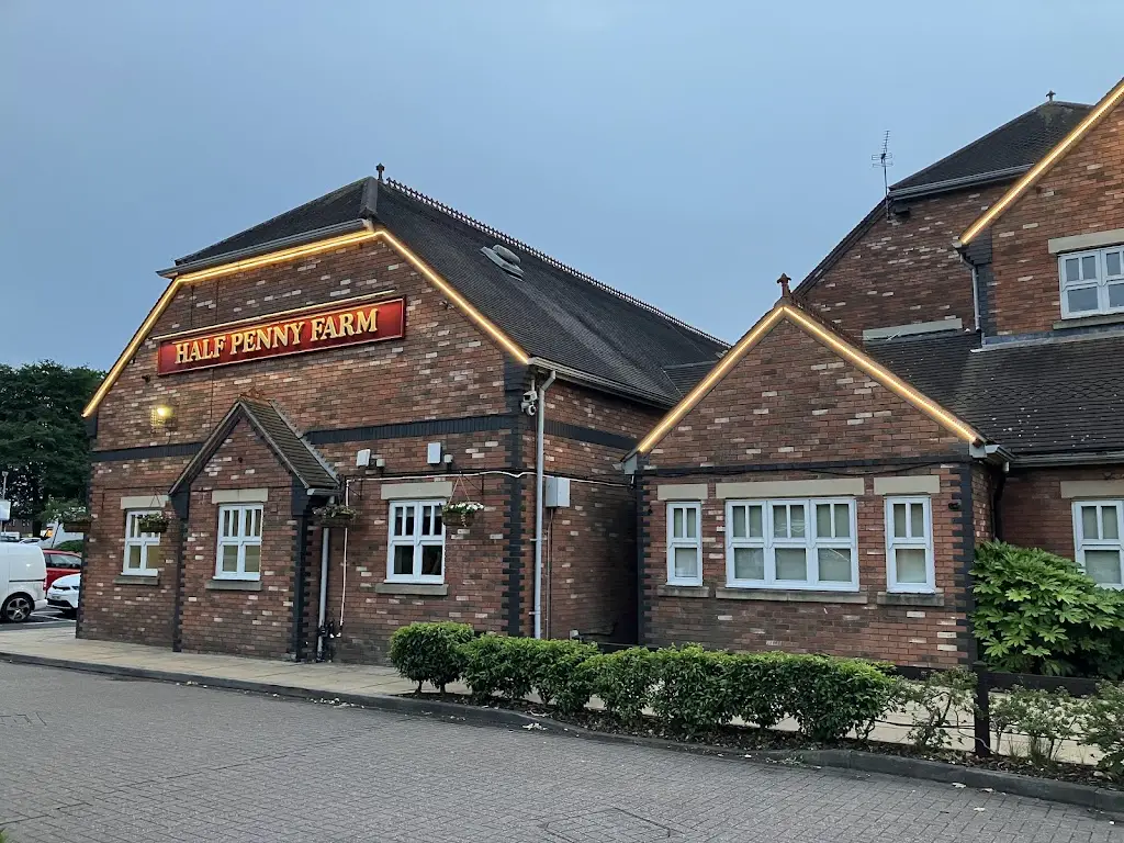 Cecil Burnett_Half Penny Farm - Dining & Carvery_Oldbury_review