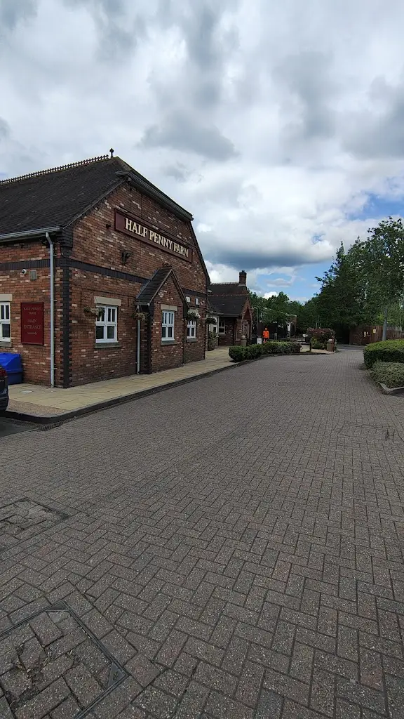 Ace Rimmer_Half Penny Farm - Dining & Carvery_Oldbury_review