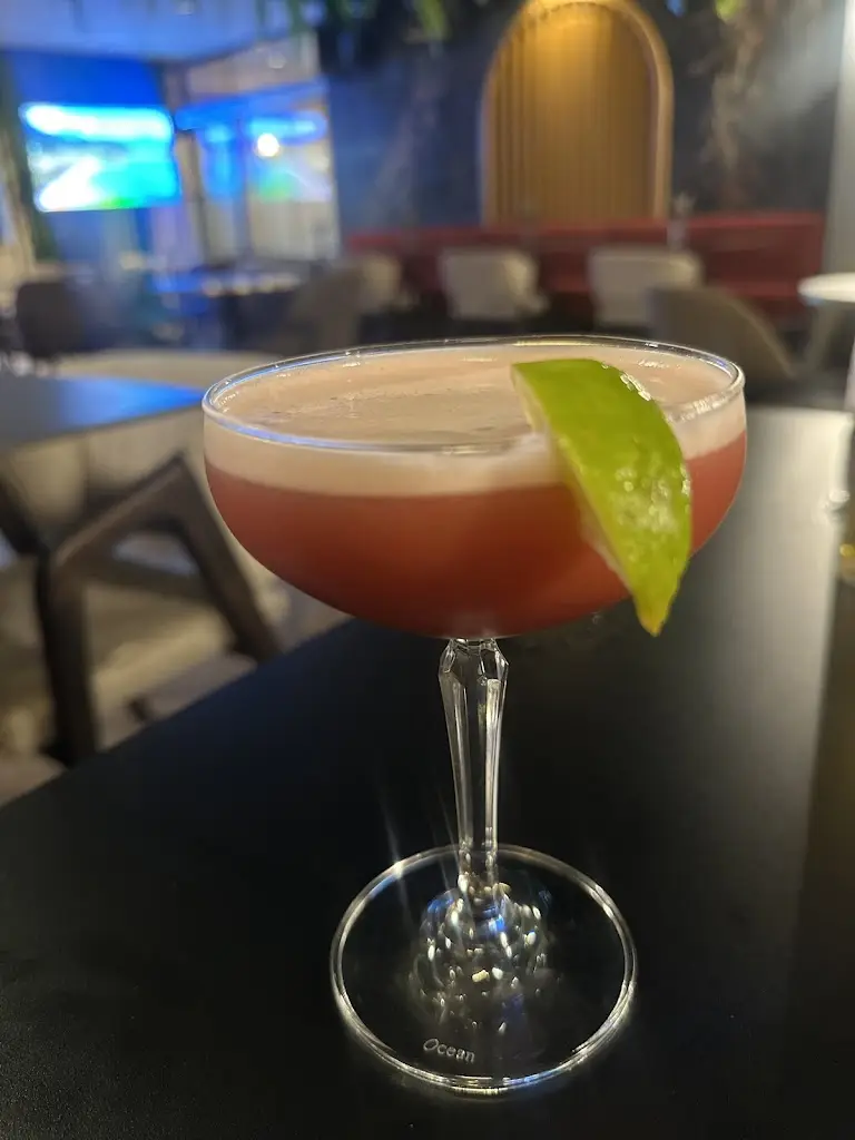 Dina Bila_Liam's Lounge_Oldbury_review