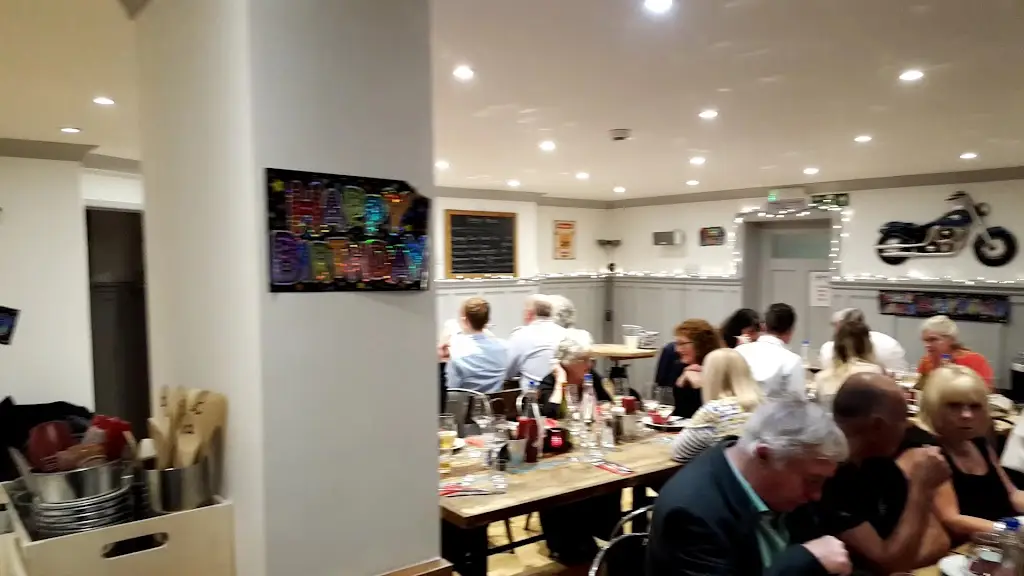 The White Horse Overstrand_Overstrand_slider_image_2