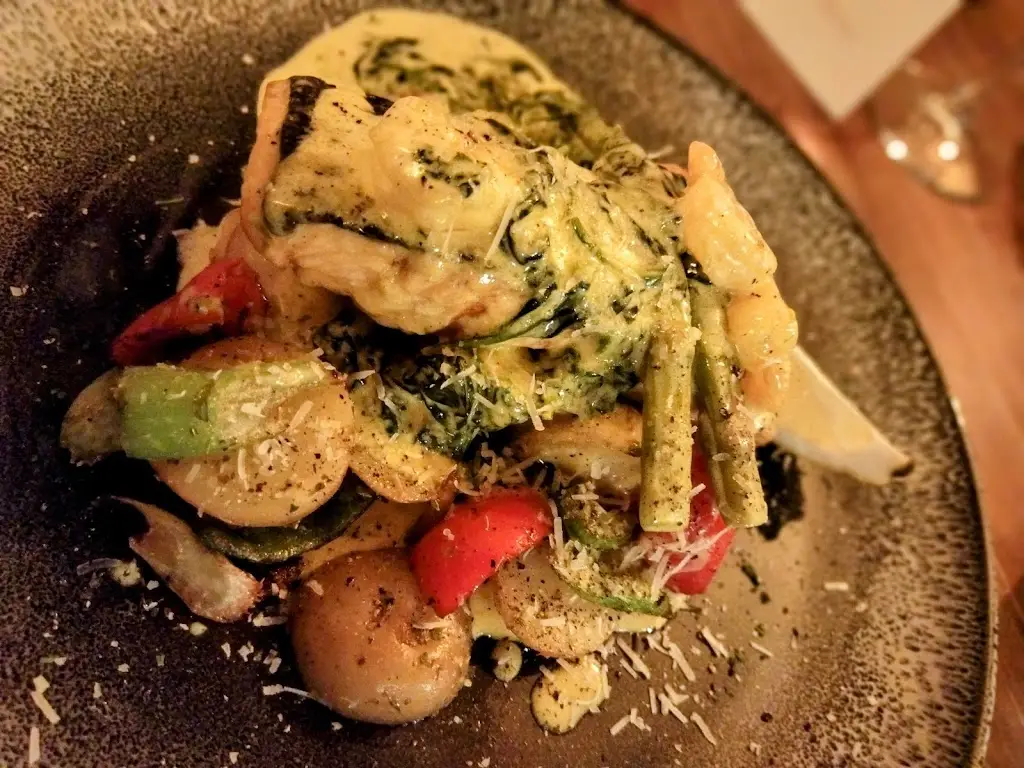 Lucy Pearce_Amore Italian Restaurant_Overton_review