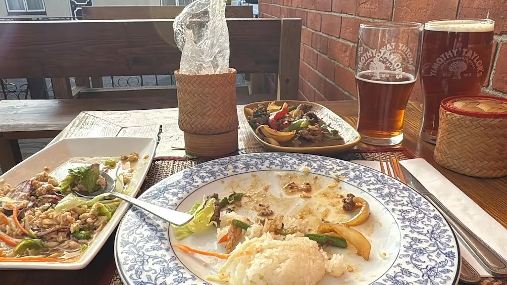 Angus Chinn_The Old House At Home_Overton_review