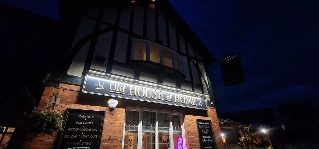 The Old House At Home restaurant in Overton