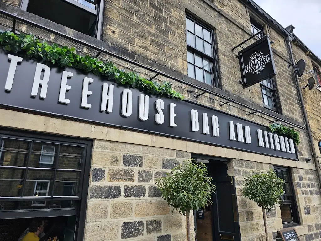 Malcolm Hinton_Treehouse Bar and Kitchen_Otley_review