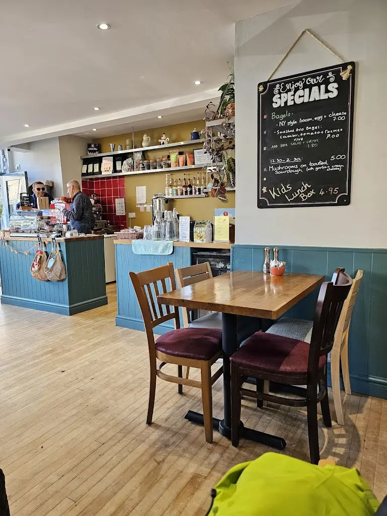 Malcolm Hinton_Milk Bar Cafe_Otley_review