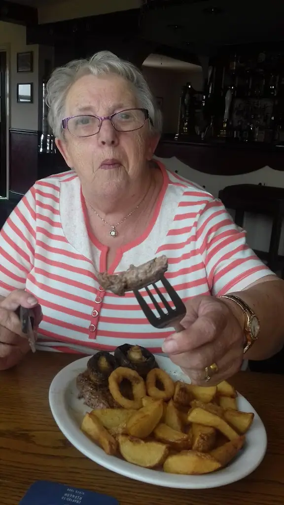 Menu_The White Hart_Owston Ferry_image_4