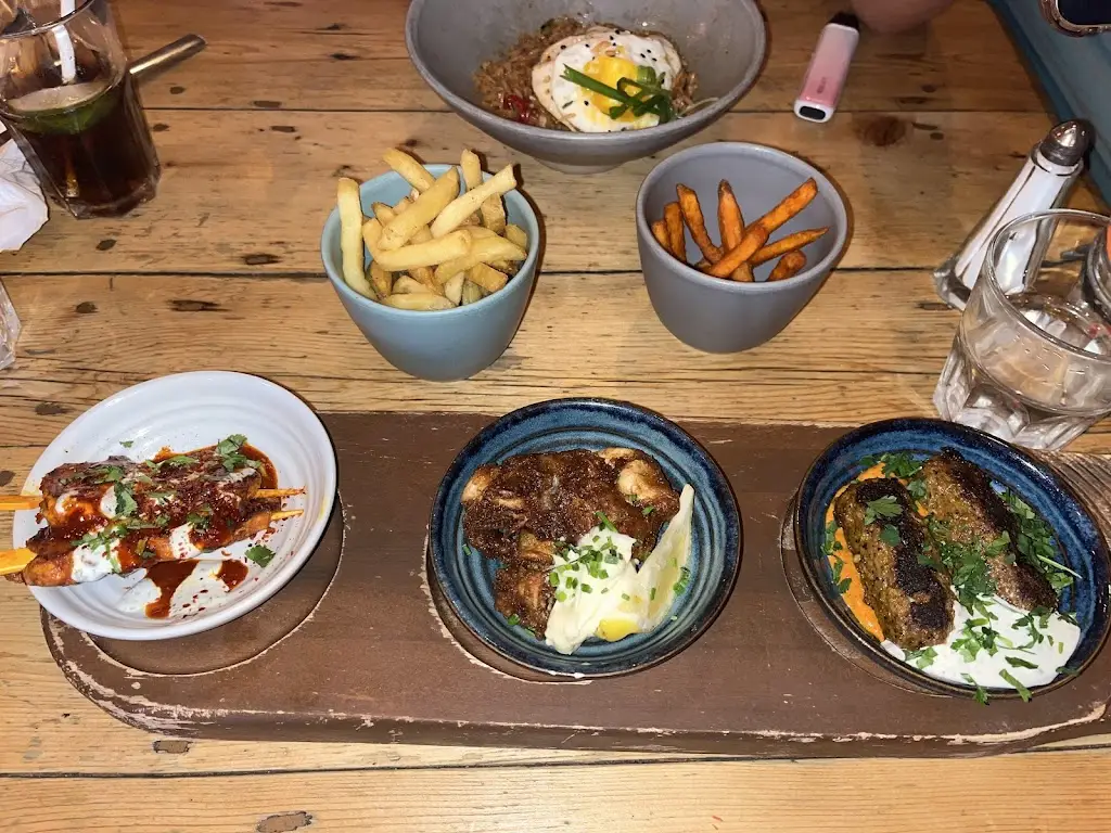 Tilly Hall_Ontano Lounge_Northallerton_review