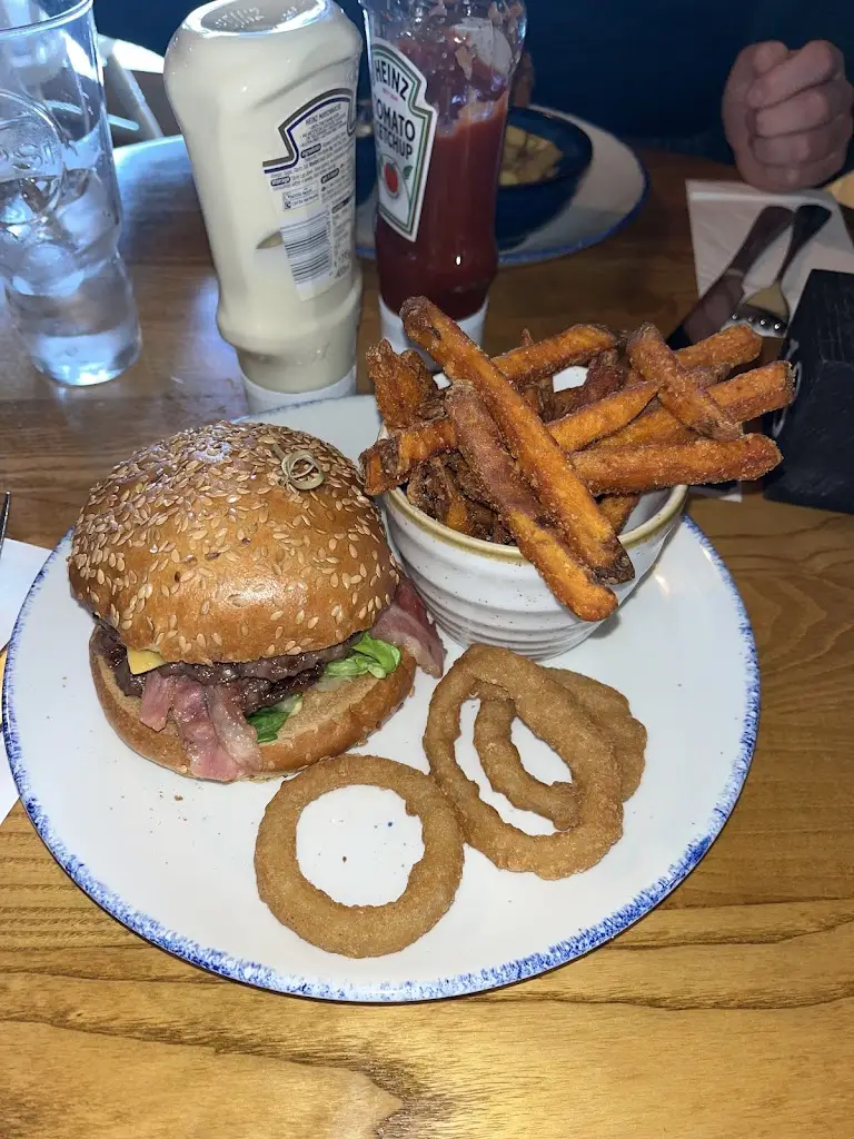 Tilly Hall_Willow Beck_Northallerton_review