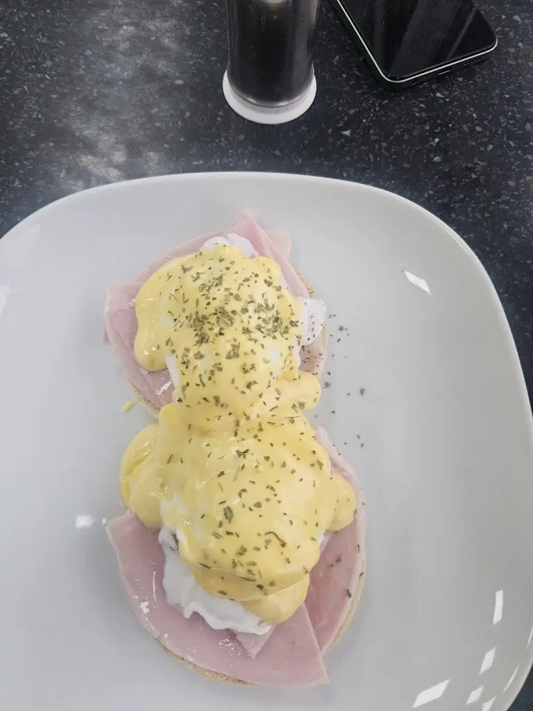 Carl Biggs_The Village Cafe_Paddock Wood_review