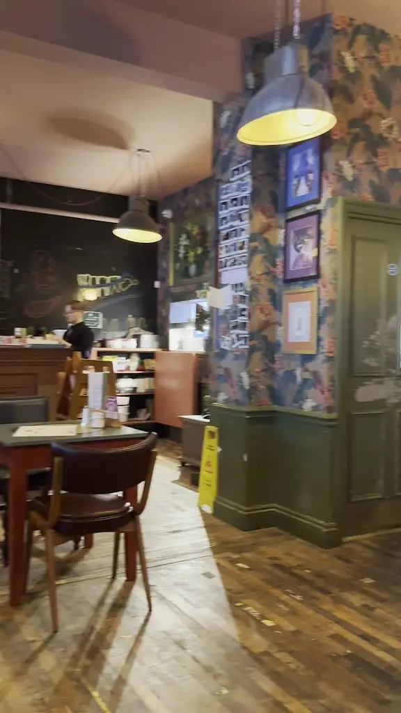 Pato Lounge_Orpington_slider_image_2