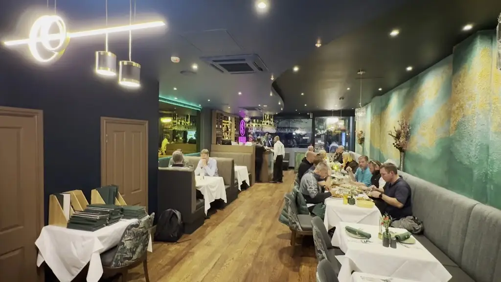 THE CORIANDER ORPINGTON_Orpington_slider_image_2