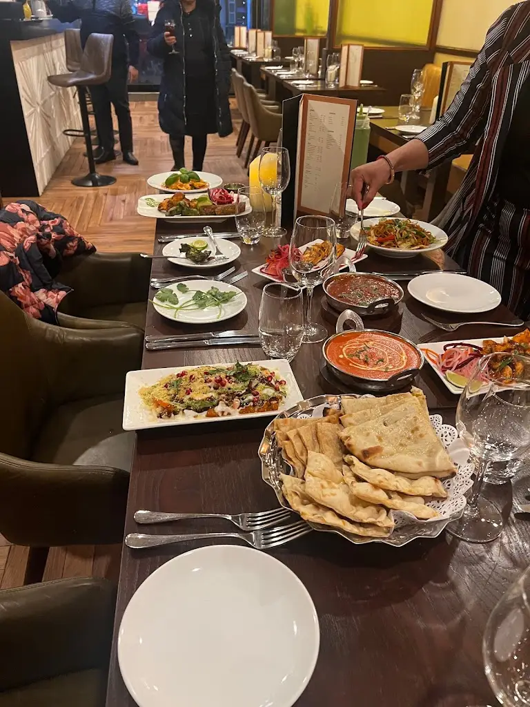 Indiya Bar & Restaurant_Orpington_slider_image_3