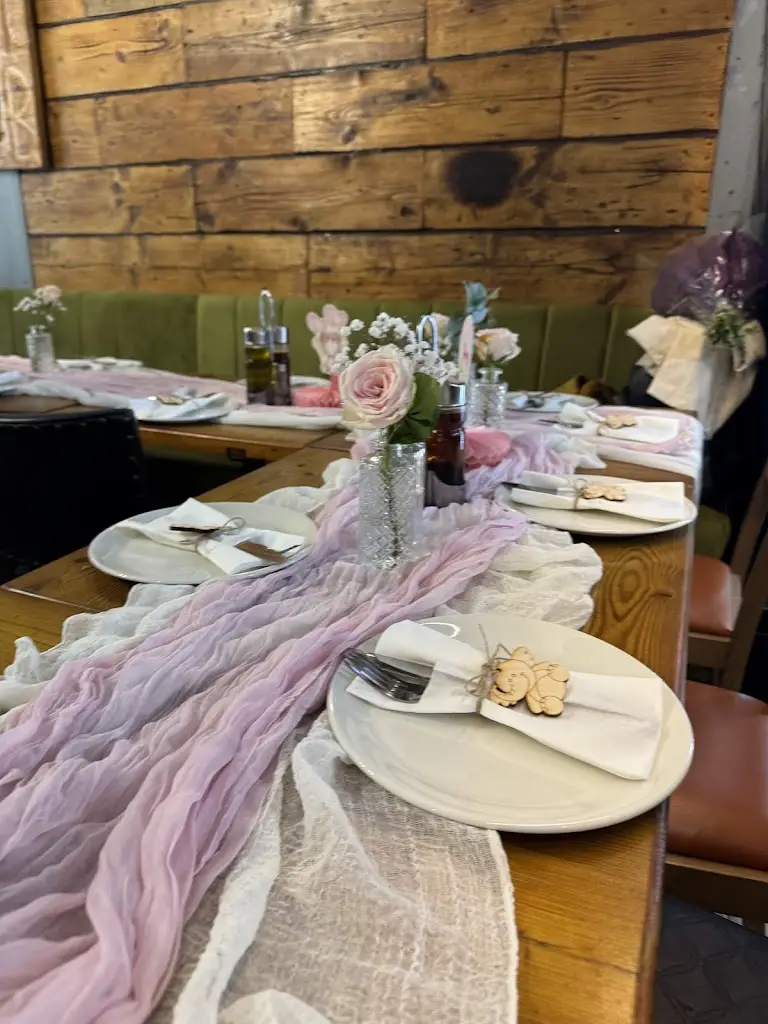 Theo T_Shelita Restaurant_Orpington_review