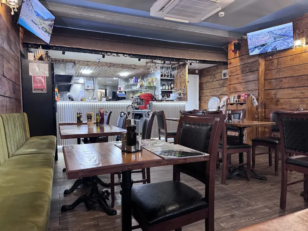 Shelita Restaurant_Orpington_slider_image_1