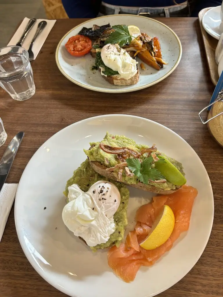 Jess neal_the Orpington Café & Record Store_Orpington_review