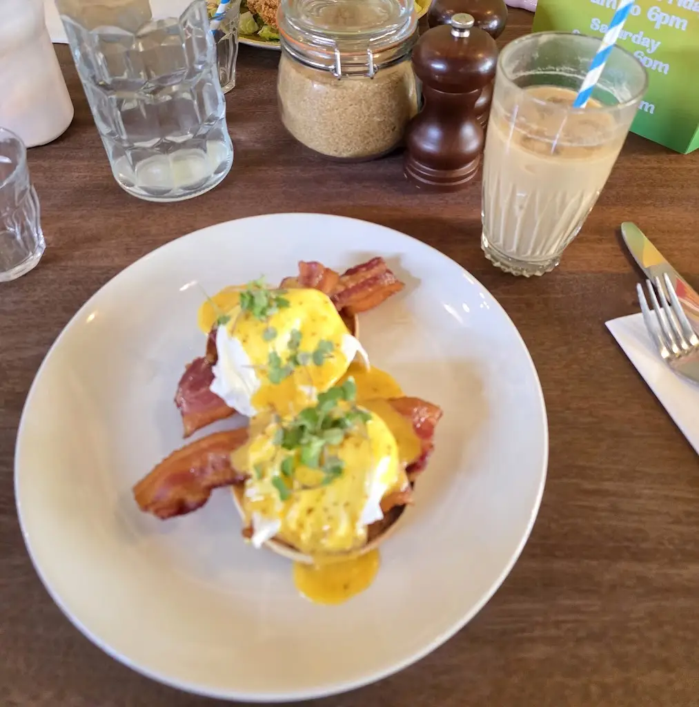 Karolina G_the Orpington Café & Record Store_Orpington_review