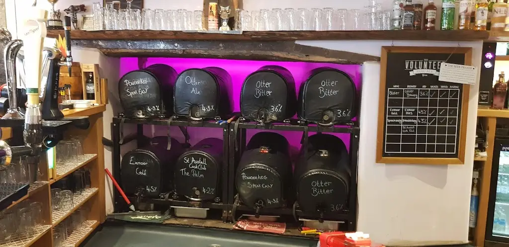 Julia Barrow_The Volunteer Inn_Ottery St Mary_review