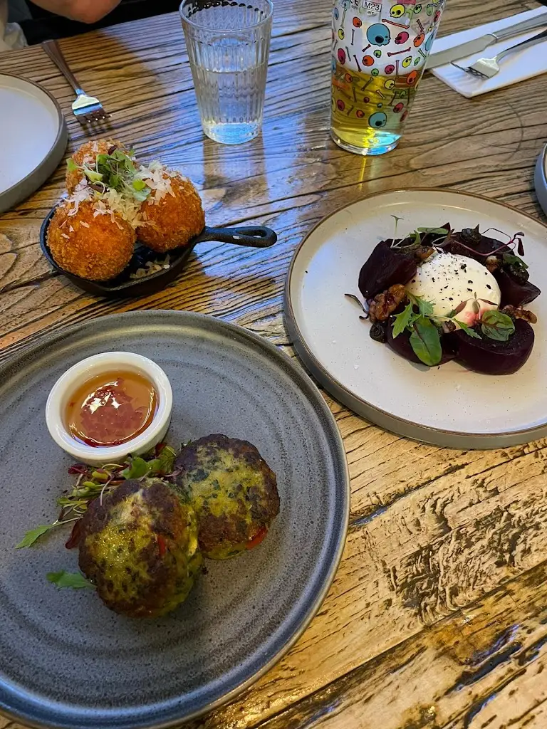 Fat Otter_Ottery St Mary_slider_image_2