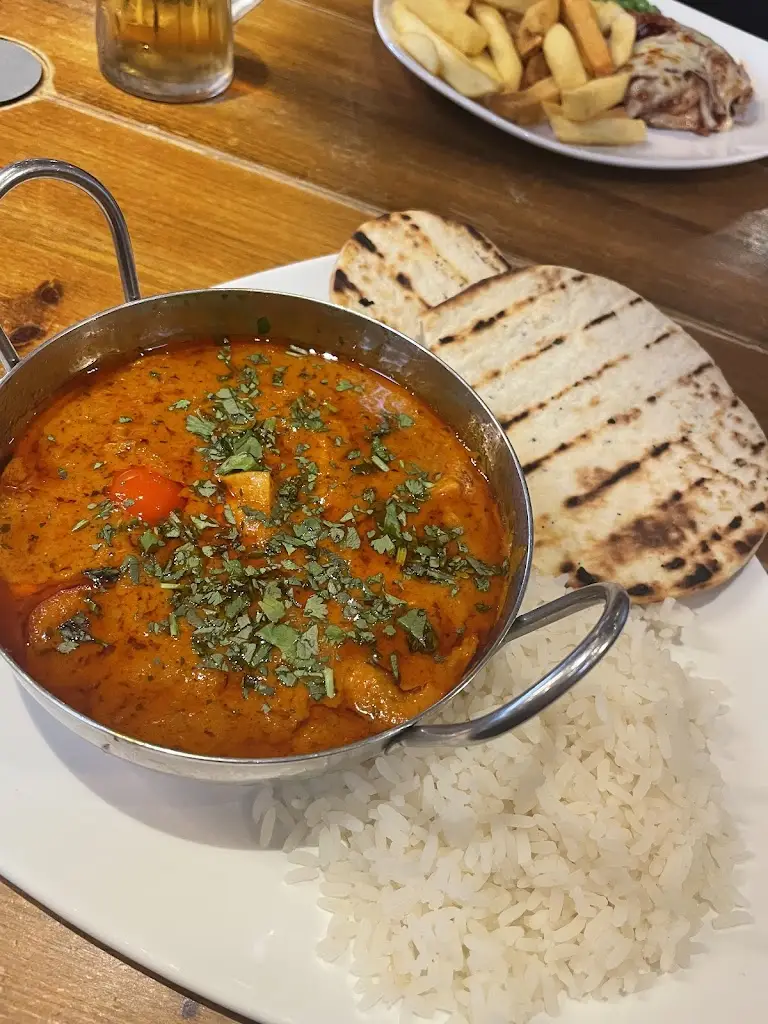 Scarlett Hammond_The London Stone - JD Wetherspoon_Allhallows_review