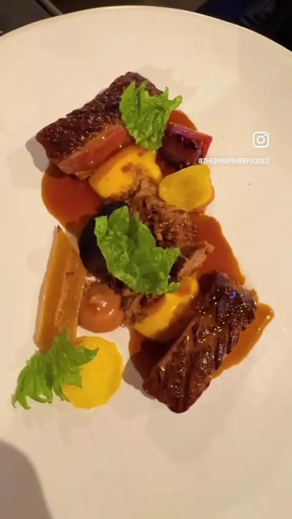 The Walrus Restaurant and Bar_Baschurch_slider_image_2