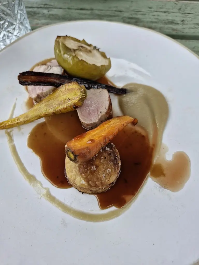 Jules M_The Falcon Inn_Painswick_review