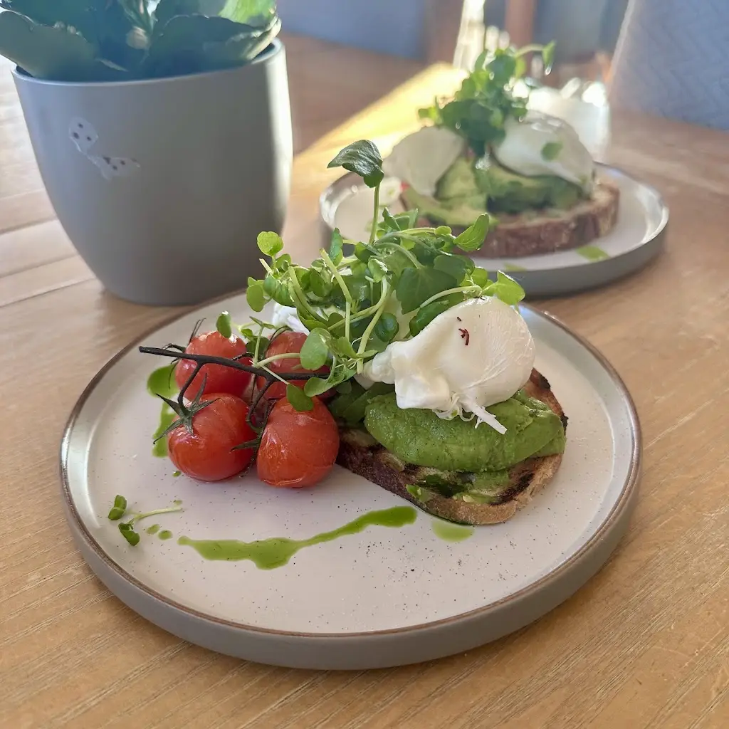 Beacon bar and kitchen_Painswick_slider_image_1