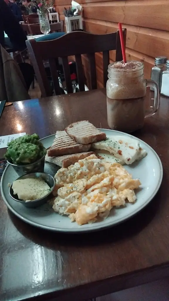 Priscilla ACS_The Spires Cafe & Restaurant_Oxfordshire_review