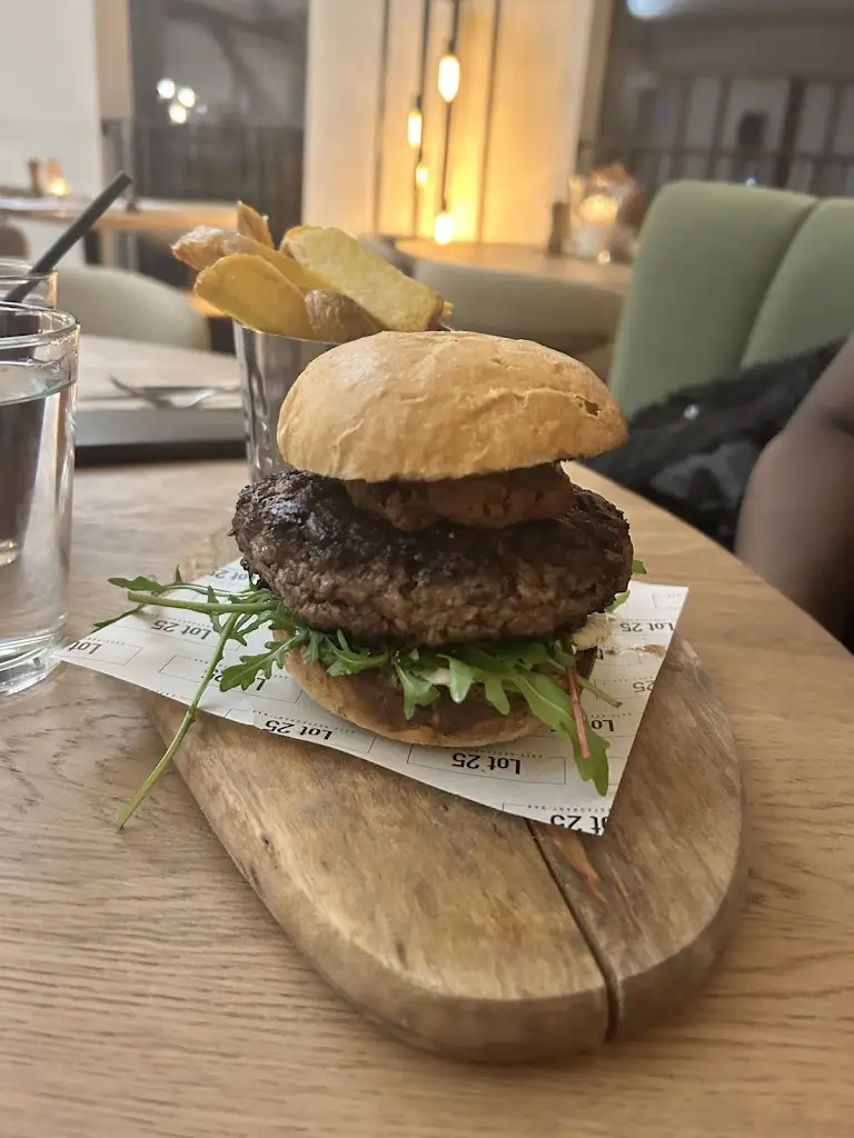 Eleni D._Lot 25 Cafe, Restaurant & Bar_Papworth Everard_reseña