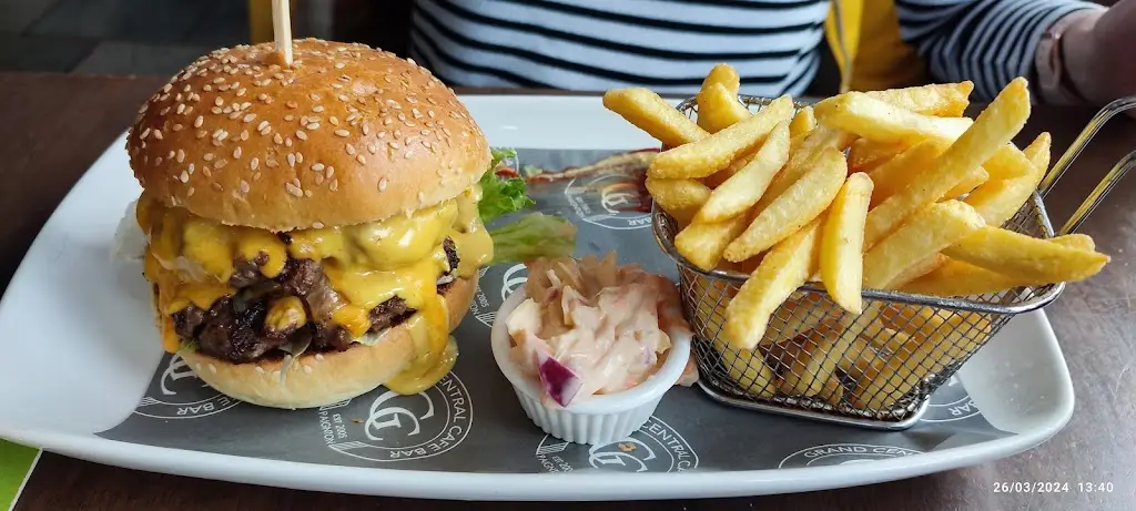 Big Johnny Atlas_Grand Central_Paignton_review