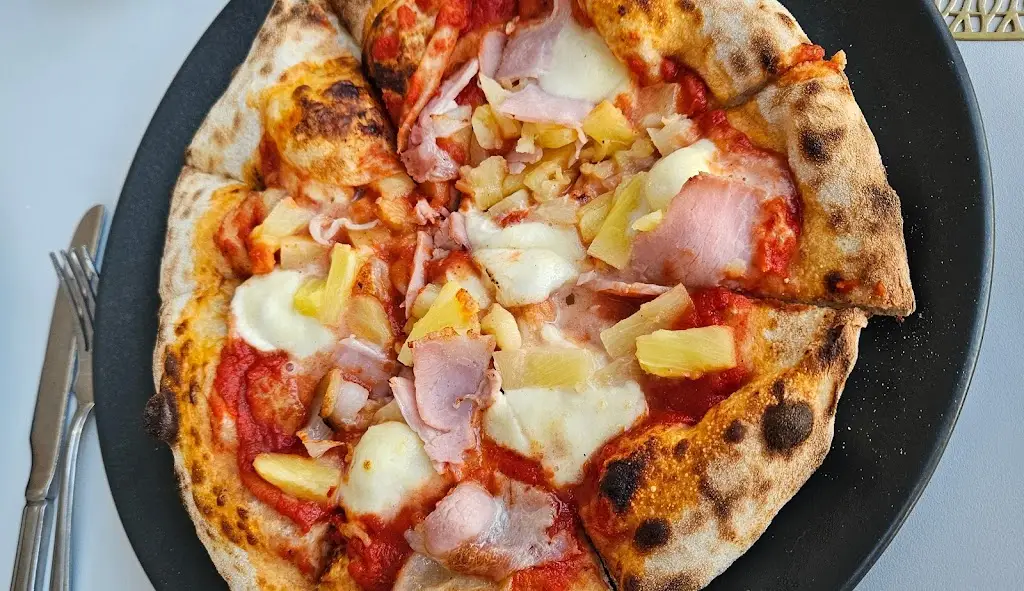 Tracey Moore_Shoreline_Paignton_review