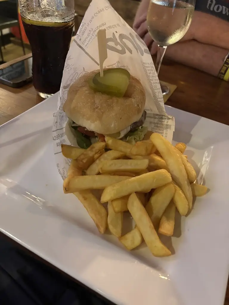 The Local Gastro Bar And Grill_Paignton_slider_image_3