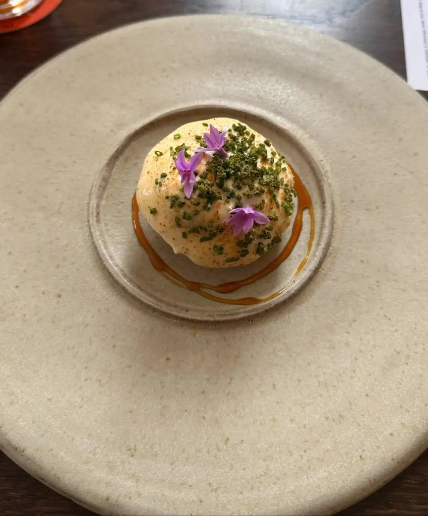 Richard_White Swan at Fence_Padiham_review