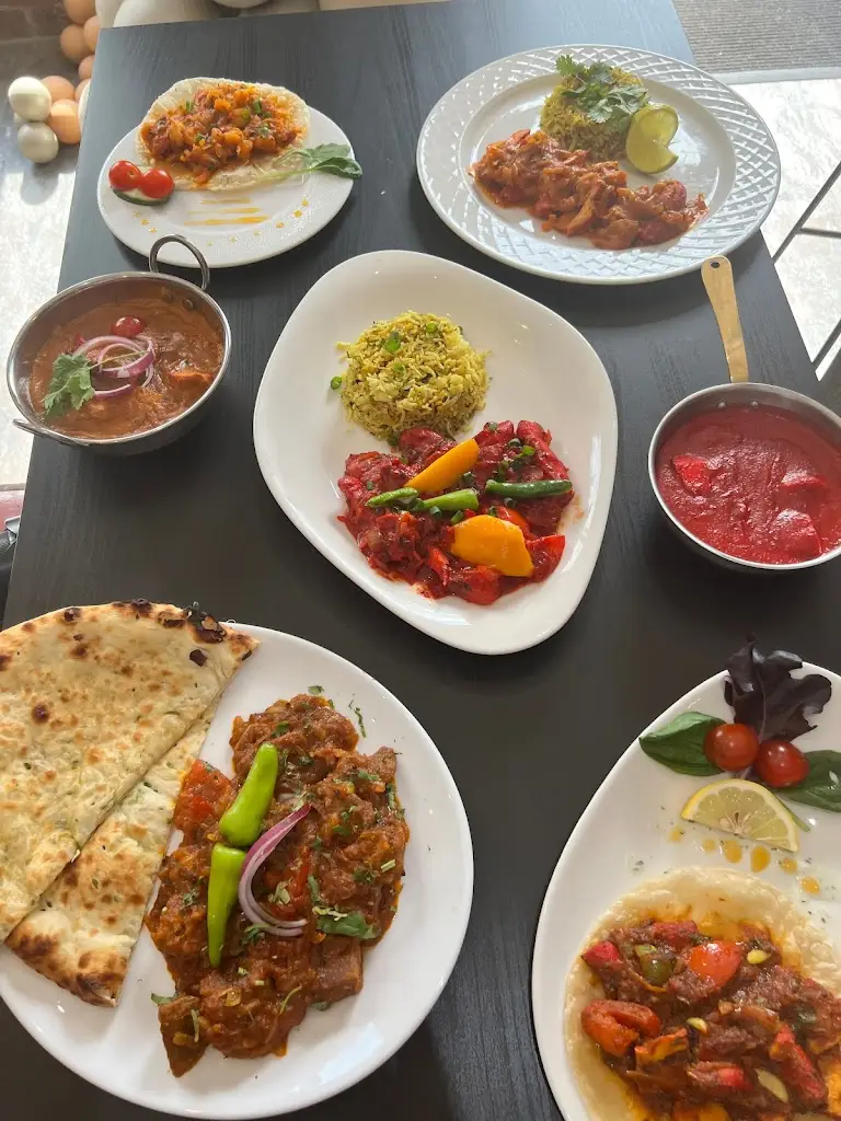 No.81 Indian restaurant_Padiham_slider_image_2