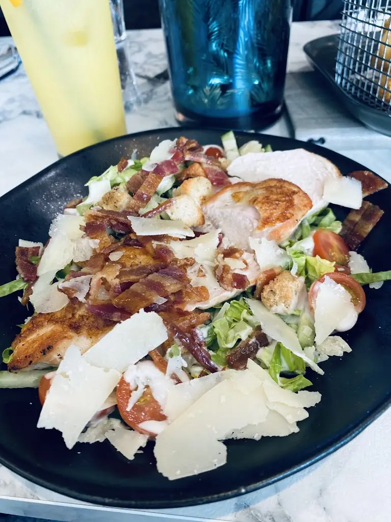 Janet Strickland_The Lounge, Crow Wood_Padiham_review