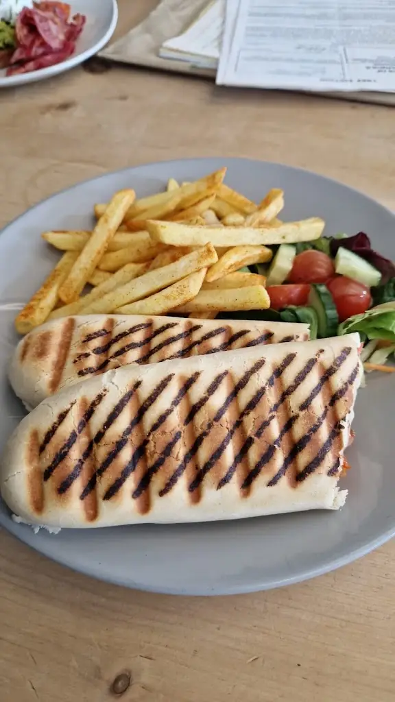 Sally Sebok_Mooch Cafe87_Padiham_review