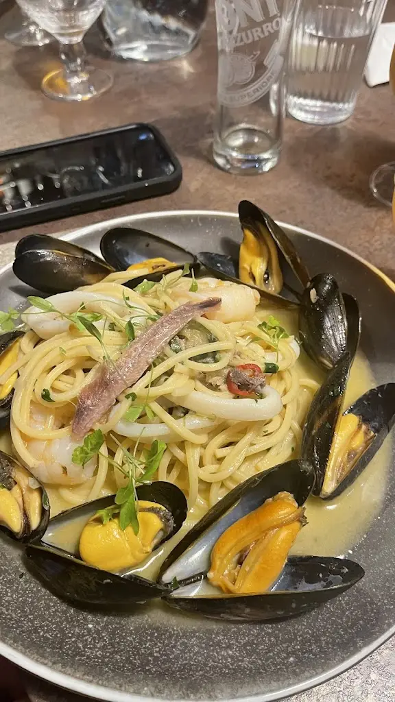 Mimi Elizabeth Rabbit_Salerno's_Oundle_review