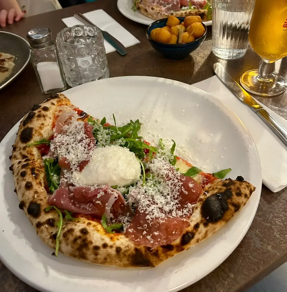 Salerno's_Oundle_slider_image_2