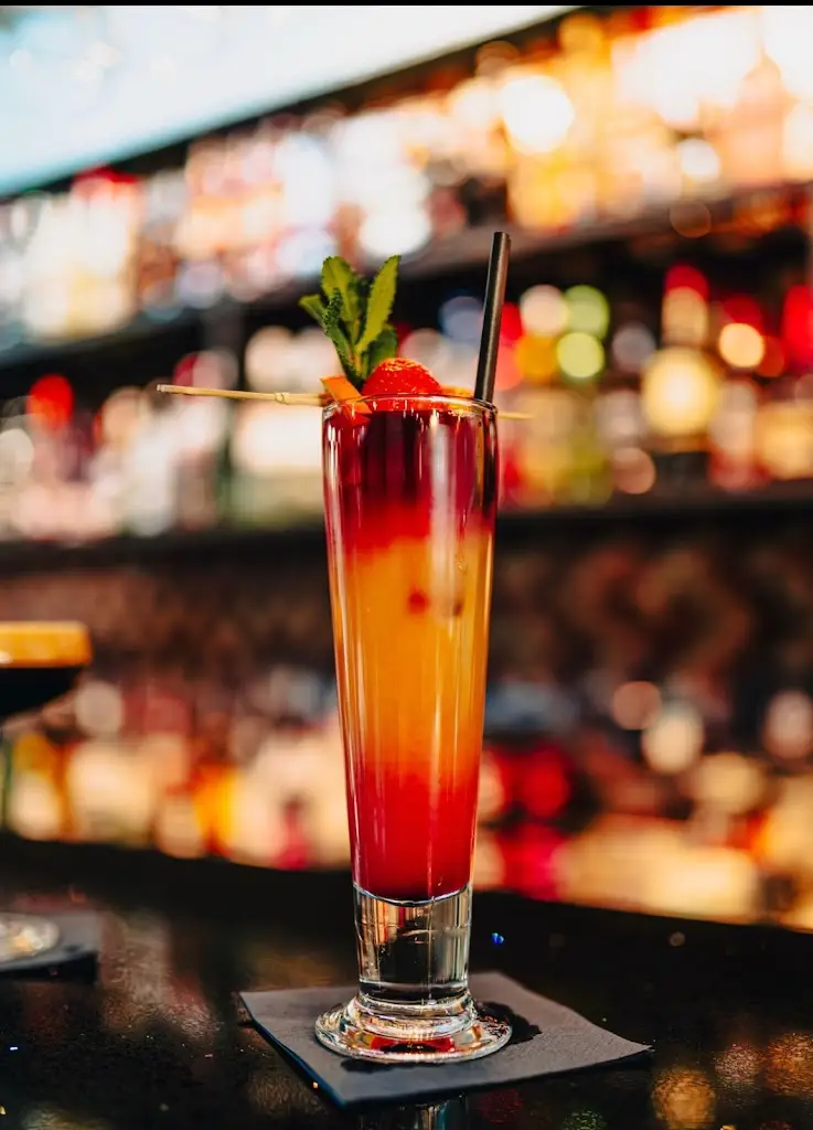 Tuana Restaurant_Oundle_slider_image_3