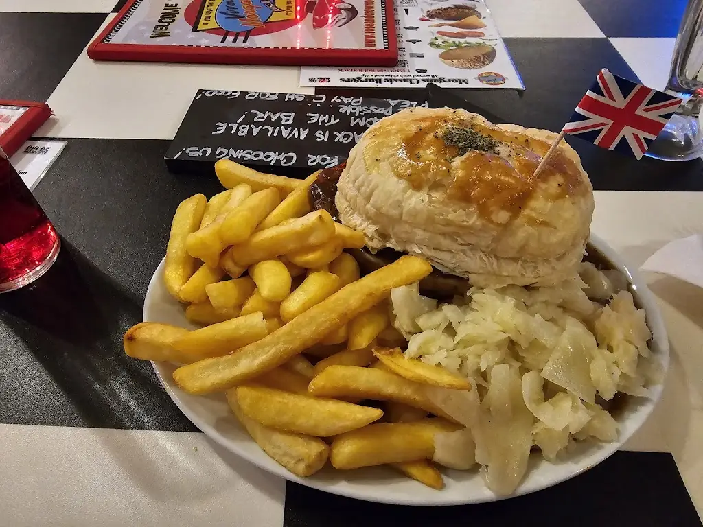 Anna Beaverhousen_Rose & Crown_Oundle_review