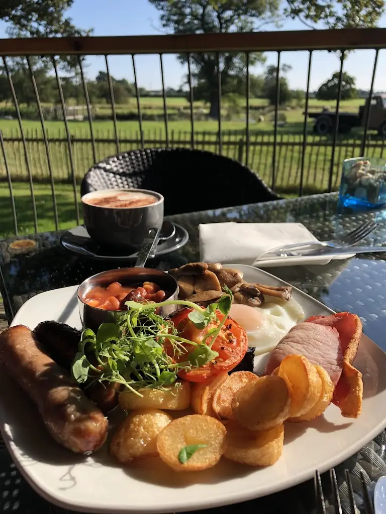 Sarah Glover_The Moat Shed_Baschurch_review