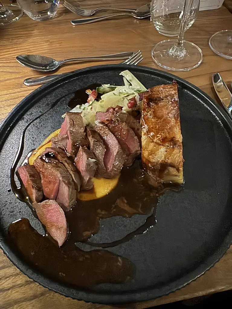 Sarah Abbott_The Chequered Skipper Pub & Restaurant_Oundle_reseña