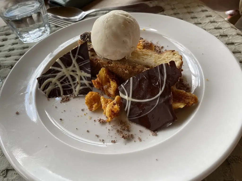 The Red Lion_Oundle_slider_image_3