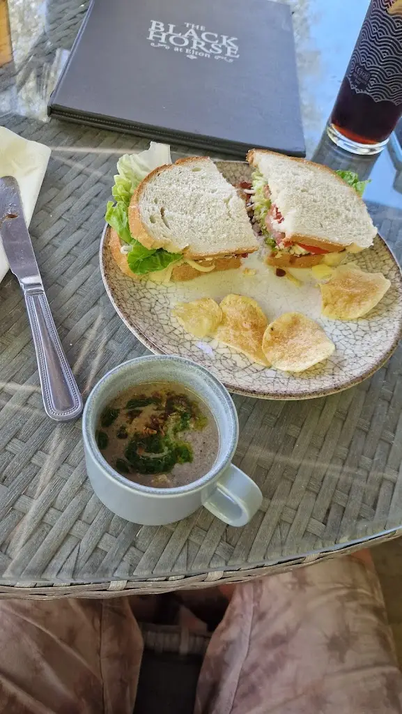 Paul Clarke_The Black Horse_Oundle_review