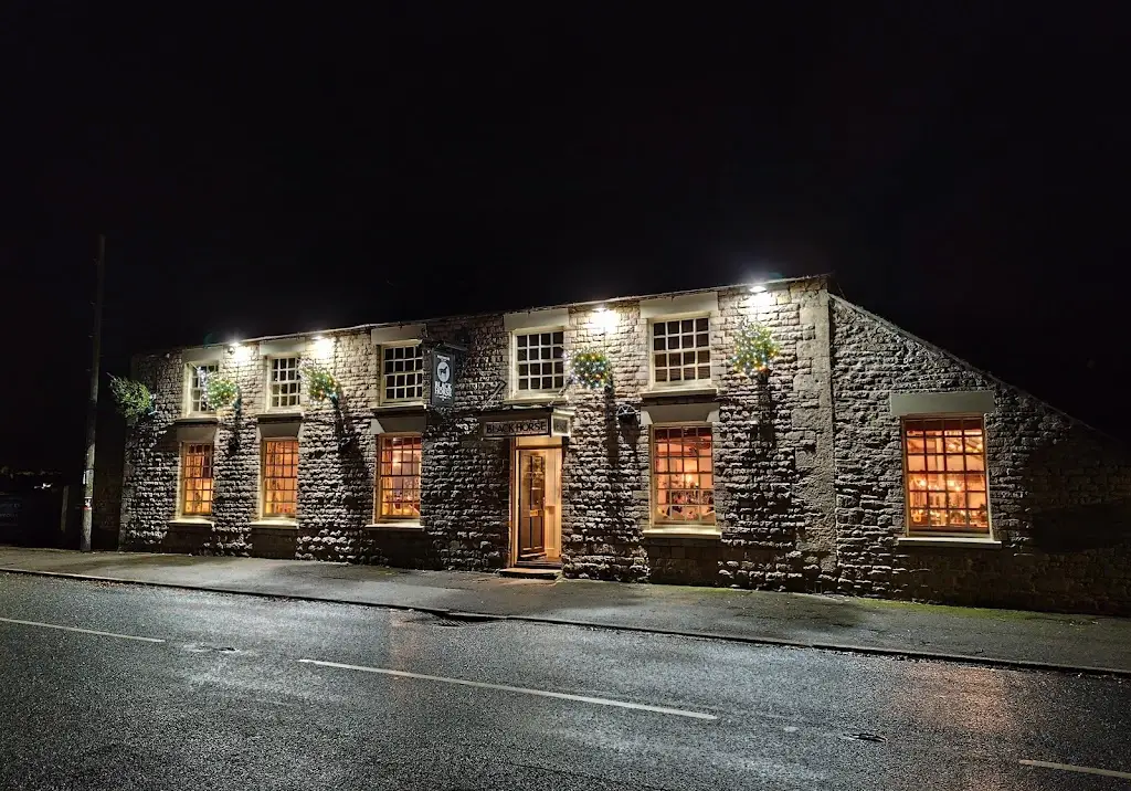 The Black Horse_Oundle_slider_image_3