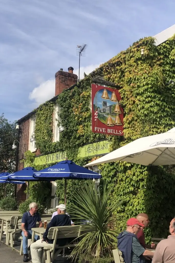 Georgia Laidlaw Brown_The Five Bells_Bassingham_review