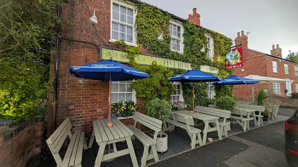The Five Bells restaurant in Bassingham