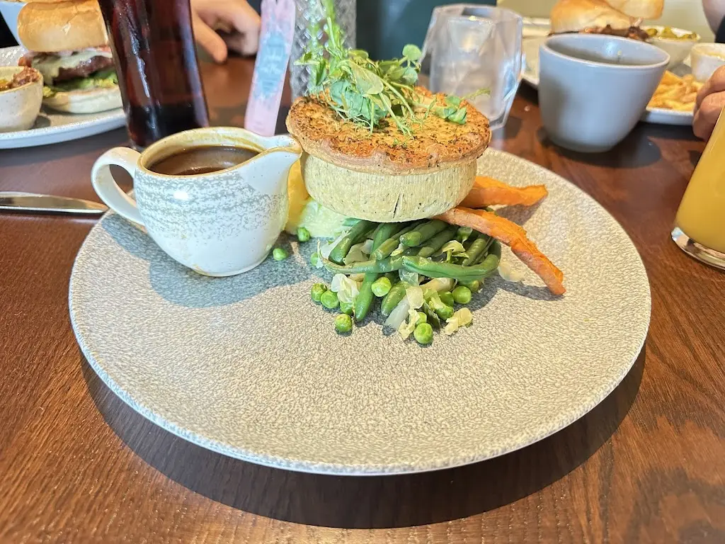 Ben Scott_The Cuckoo_Oundle_review