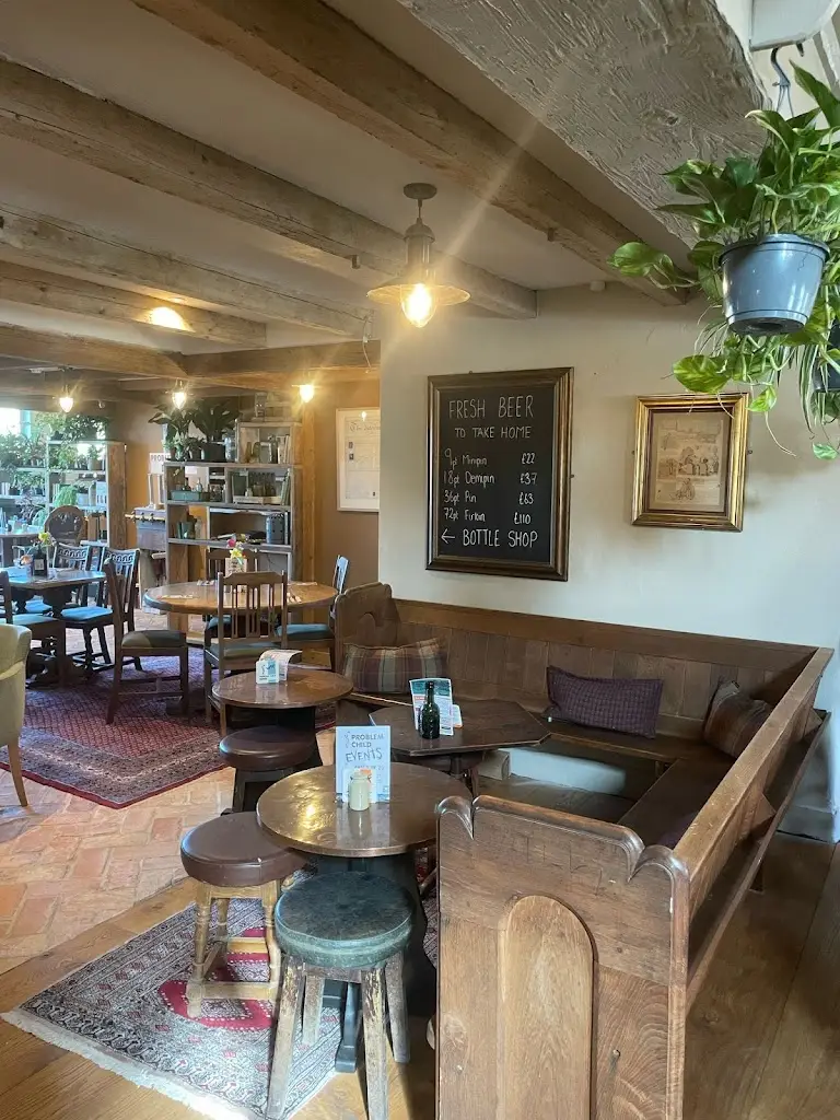 The Wayfarer_Parbold_slider_image_1