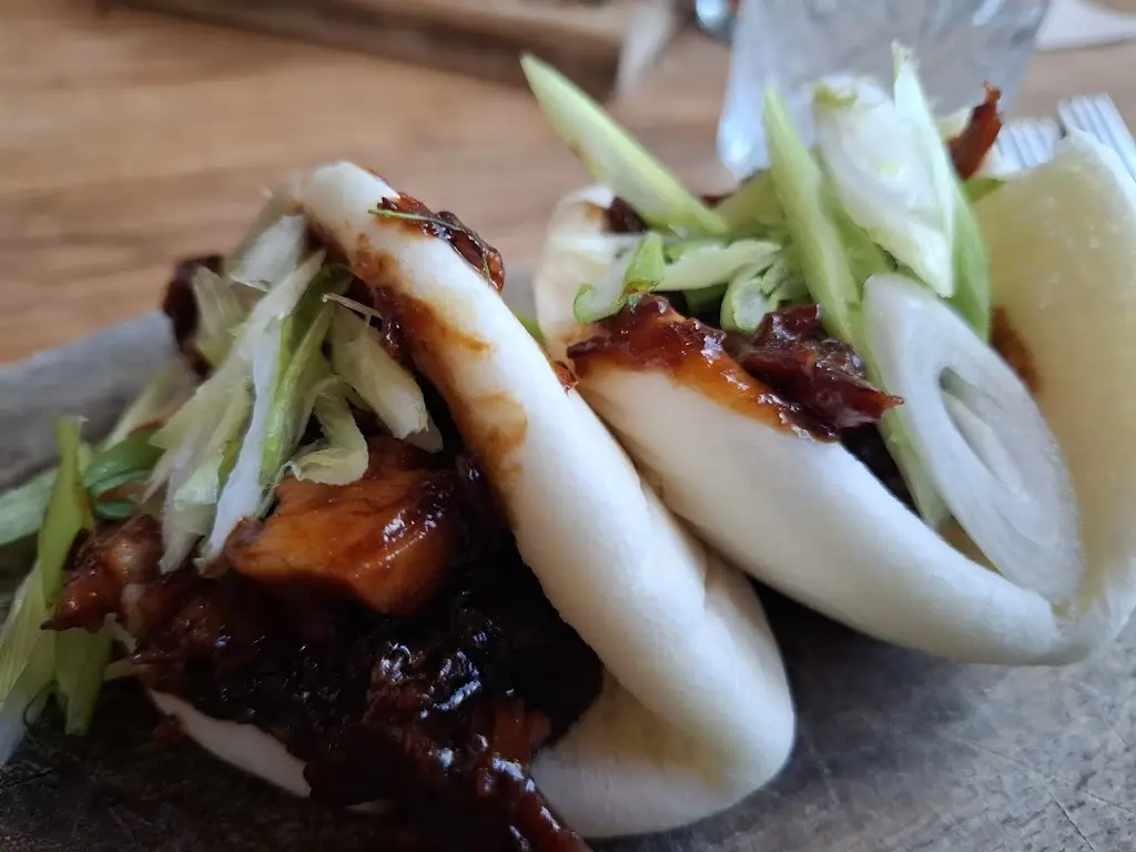 The Wayfarer_Parbold_slider_image_2