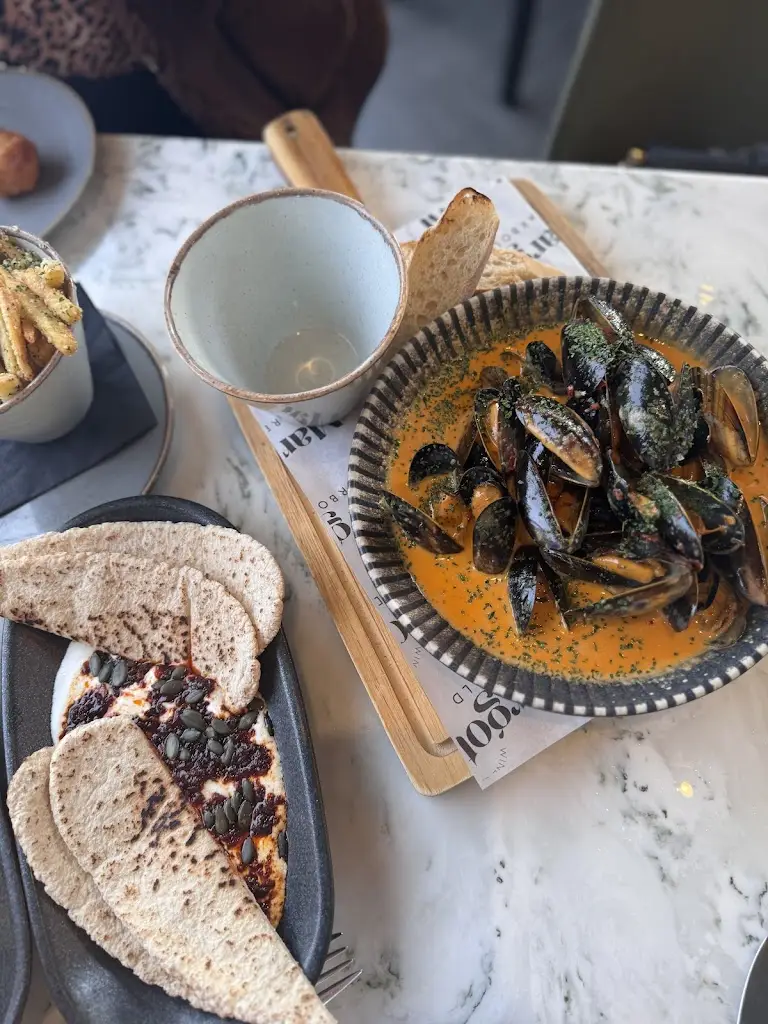 Margot Wine Bar and Eatery_Parbold_slider_image_2